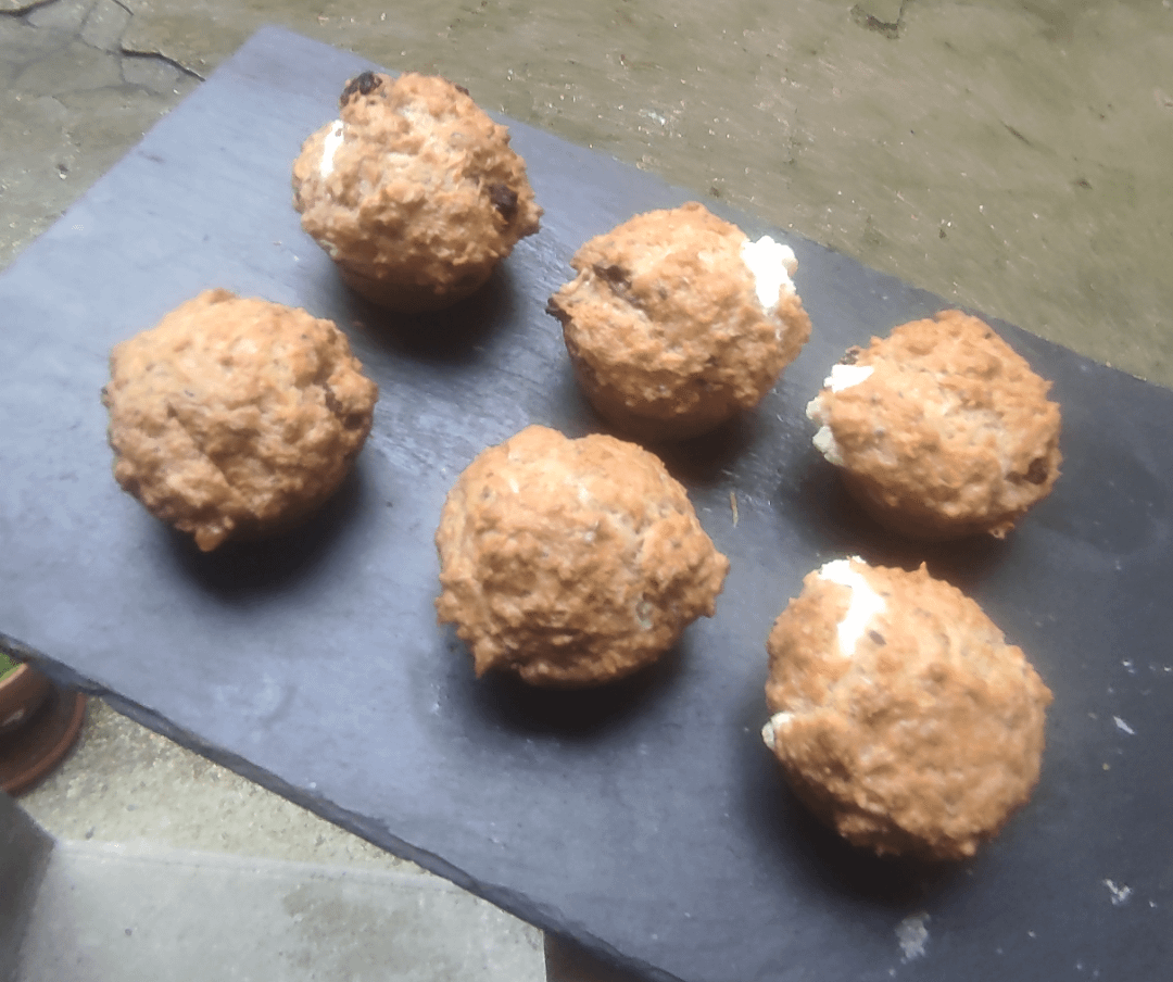 Mini cake sardine parmesan tomate séchée fourrés au fromage frais