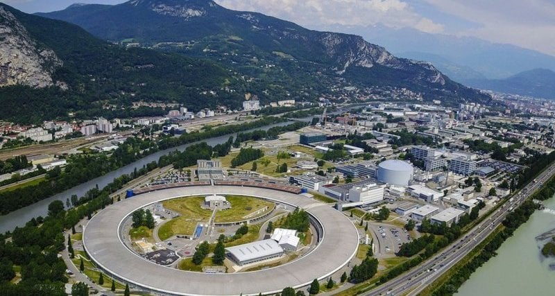 Produire de l'innovation, innover dans la production - STMicro : la spirale du désastre à la grenobloise.