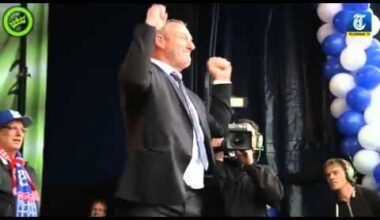 On this day 10 years ago, PEC Zwolle beat Ajax 5-1 to win the KNVB cup. During the celebrations, Ron Jans did this now legendary dance.