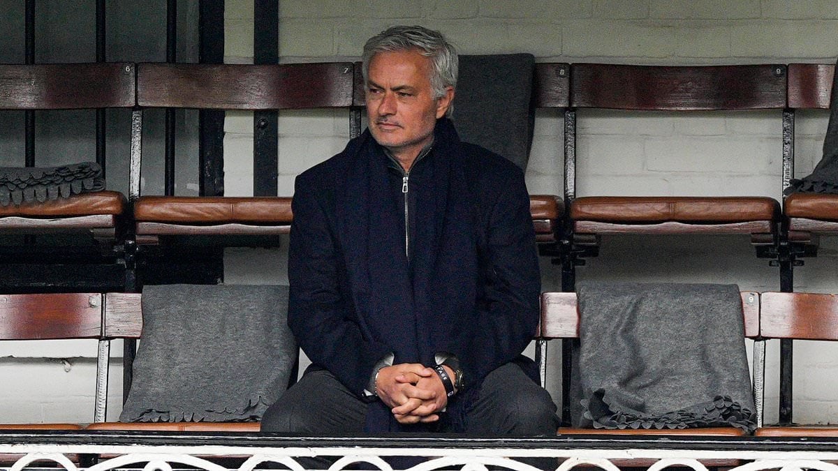 Jose Mourinho attends Fulham vs Liverpool, leading to Anfield rumour