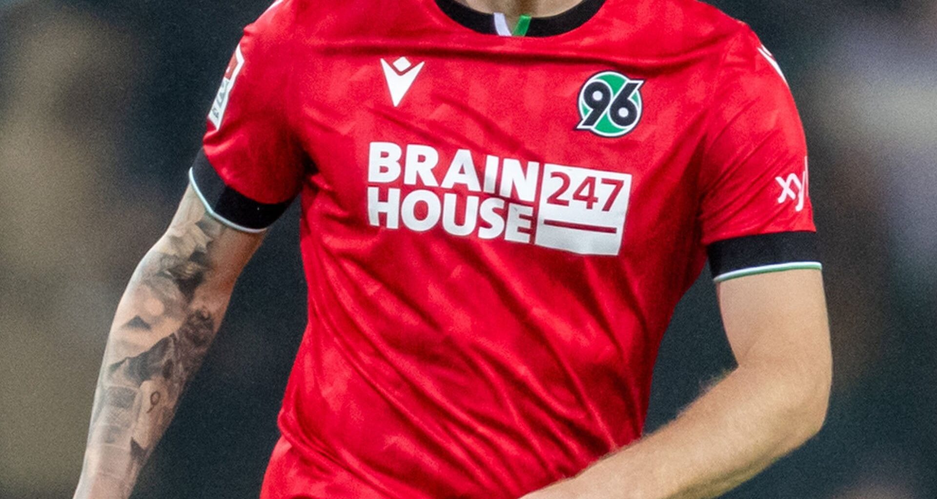 96 bedankt sich für Zusammenarbeit: BRAINHOUSE247 stellt seine Rechte als Hauptsponsor zur Verfügung