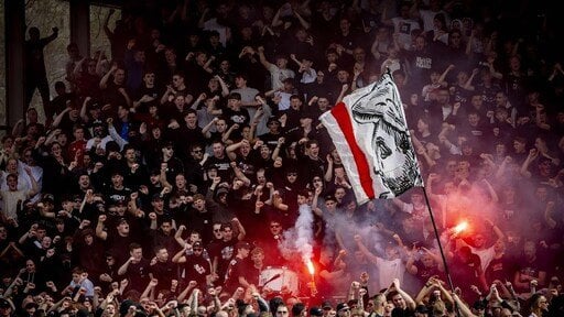 Ajax fans stay loyal even during awful season: Interest in season tickets remains high.