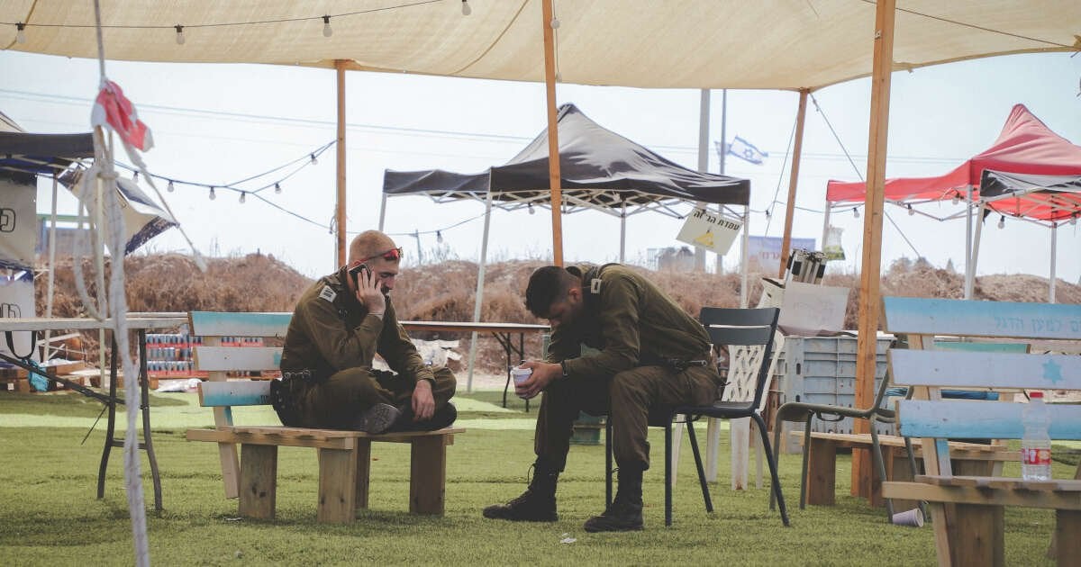 Témoignage d’un réserviste déployé à Gaza : « J’ai assisté à des scènes aberrantes, où des soldats lançaient, sans aucune raison, des grenades dans des logements palestiniens encore habités par de simples civils. »