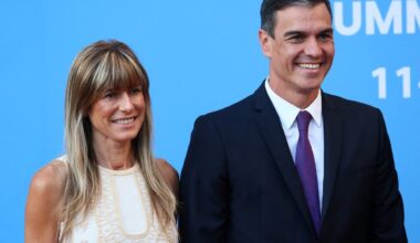 Sánchez, tras la denuncia contra su esposa, Begoña Gómez: “Necesito parar y reflexionar. Si debo continuar al frente del Gobierno o renunciar a este alto honor”