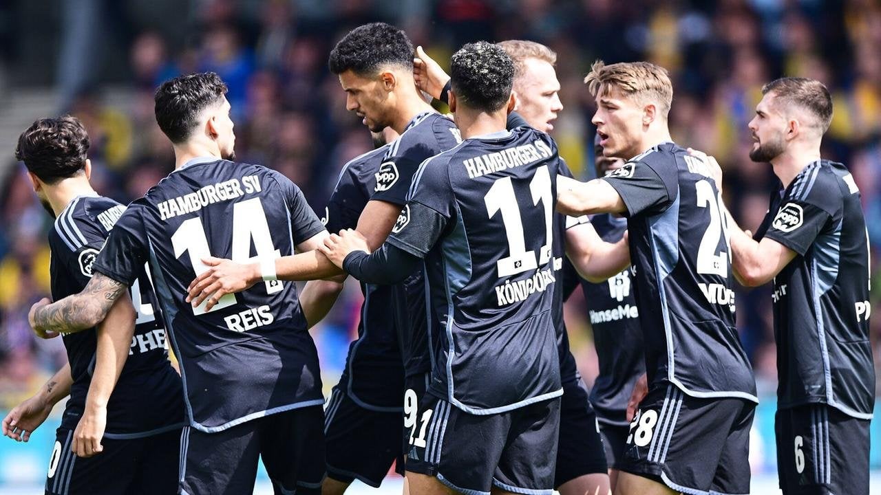 [2. Bundesliga] Vier Tore in Braunschweig: HSV gewinnt und hofft weiter auf Aufstieg
