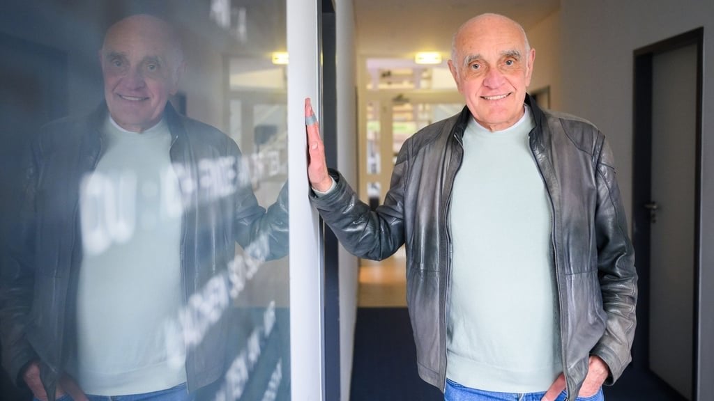 Martin Kind will nicht gegen 50+1 klagen: "Ich bin kein Freund einer Klage. Selbst wenn Juristen neue Modelle schaffen, können sie nicht verhindern, dass die wieder angegriffen werden. Ein im Konsens geschaffenes Modell hält länger."