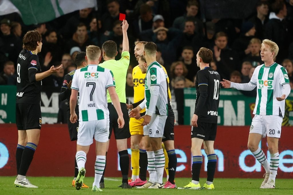 Red card FC Groningen Goalkeeper Hidde Jurjus dismissed