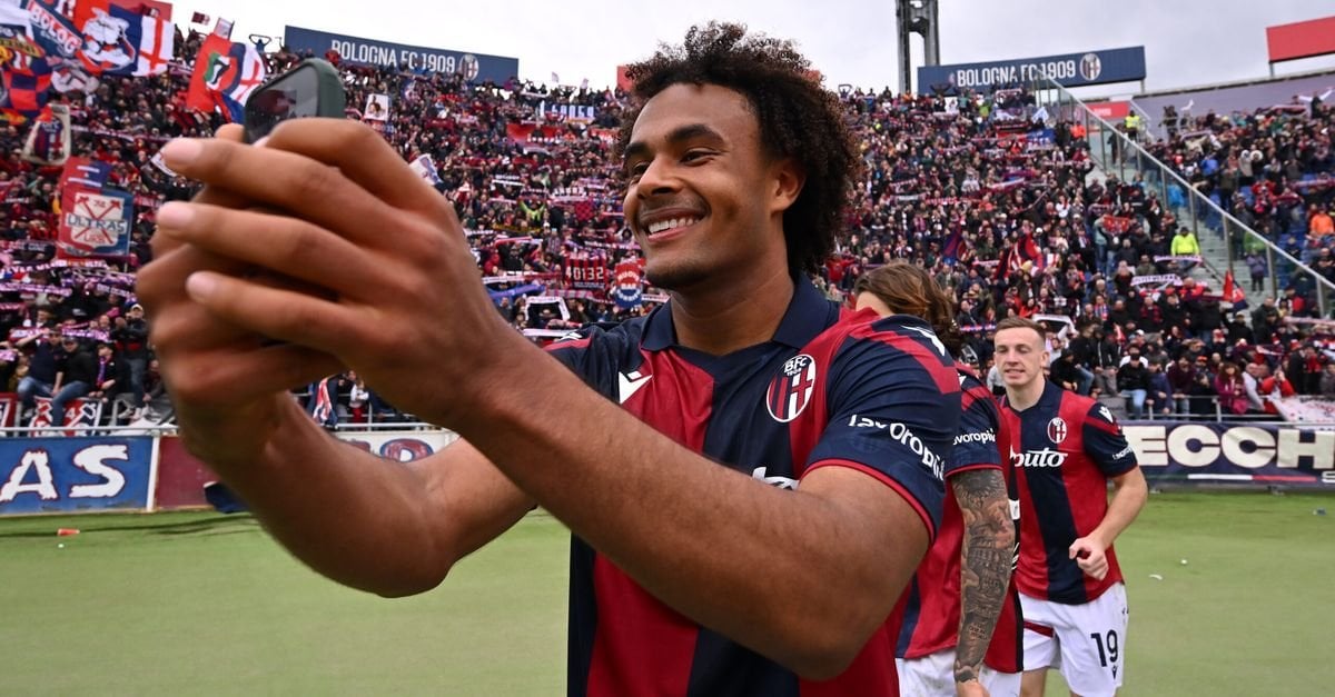 [Tancredi Palmeri] Inter thinks of Gudmundsson, but the cash isn’t far from Joshua Zirkzee. Inter can put Fabbian in a exchange with Bologna, which would also bring at least €5M more than Saelemaekers with Milan if they did a deal. Inter could sacrifice Carboni and other loanees to reach €40M.