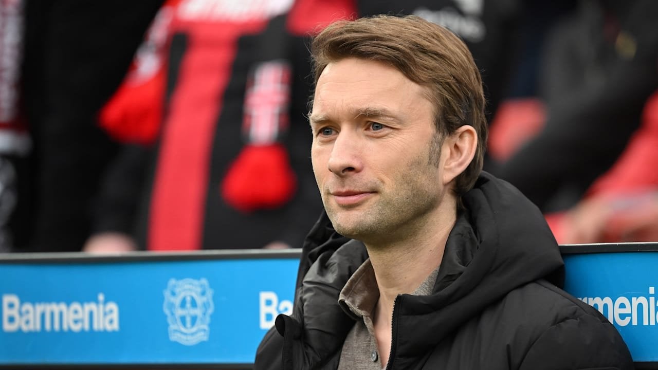 Bayer-Boss Rolfes schwärmt von Pokal-Gegner: "Düsseldorf steigt auf! Das habe ich schon vor der Saison gesagt. Auch wenn die Fortuna in die Relegation gehen müsste, glaube ich, dass sie es in die Bundesliga schaffen."