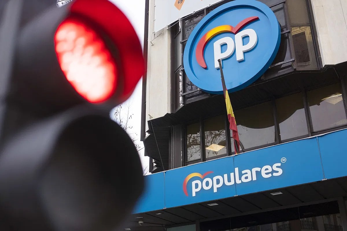 Desalojan la sede del PP en Génova 13 por un aviso de bomba