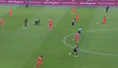 Happy 28th Birthday to Denzel Dumfries 🎂🖤💙