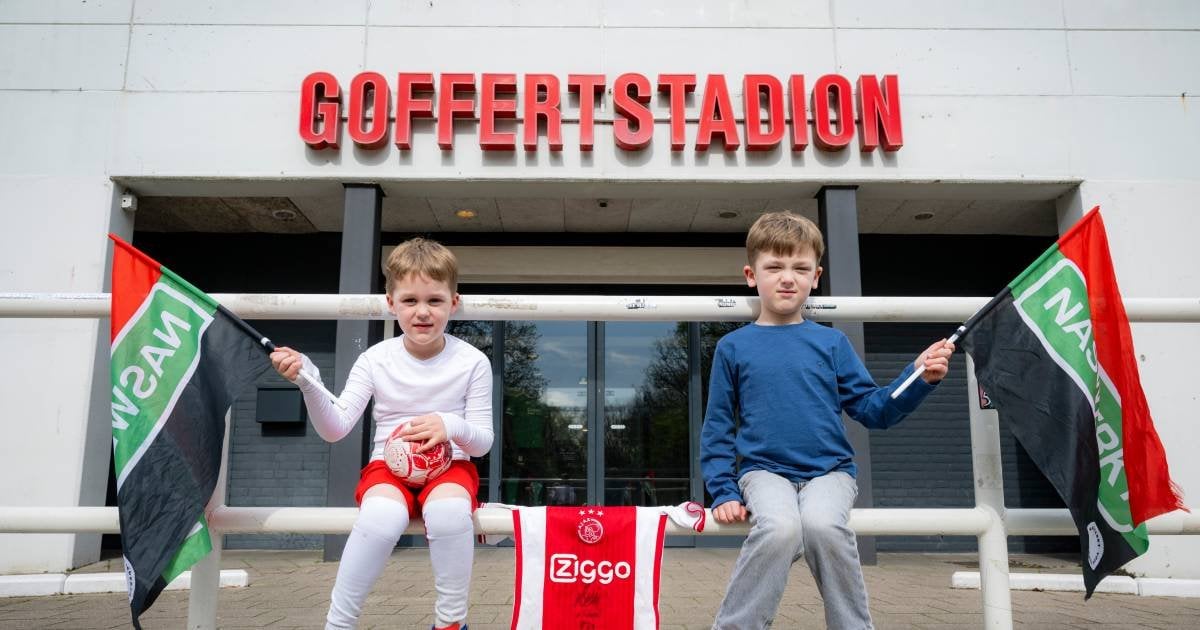 Julian (5) has been verbally abused for wearing an Ajax-shirt by an adult man in the supermarket: 'He just wanted to buy an ice cream'