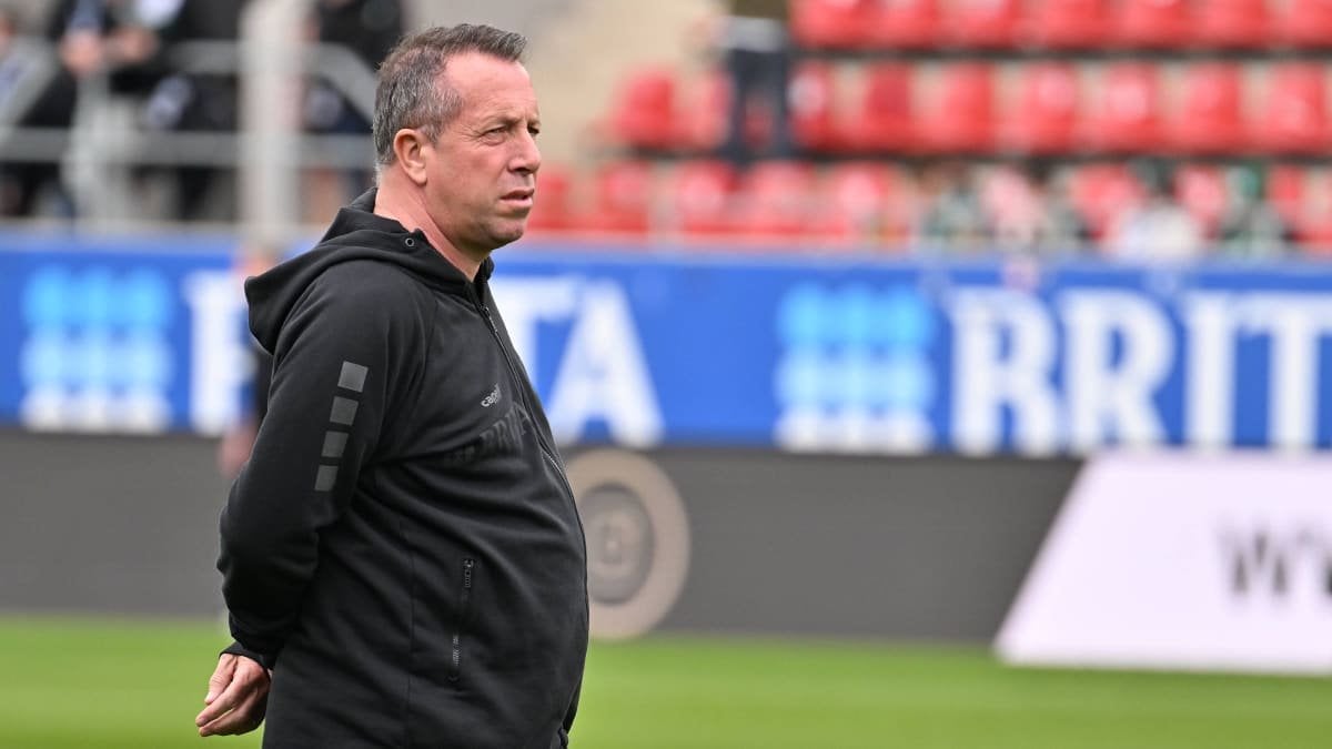 [Kicker] SV Wehen Wiesbaden stellt Aufstiegstrainer Kauczinski frei