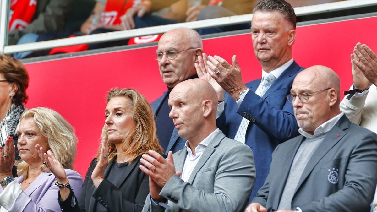 'Motion of no confidence looming at Ajax: Van Praag, Van Wijk and Blind must fear'