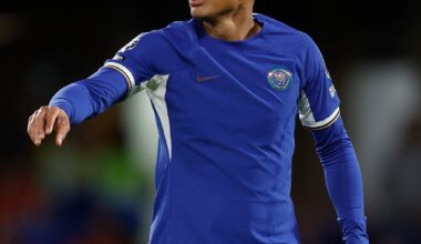 No outfield player has committed more errors leading directly to an opposition shot than Thiago Silva in the Premier League this season (4)