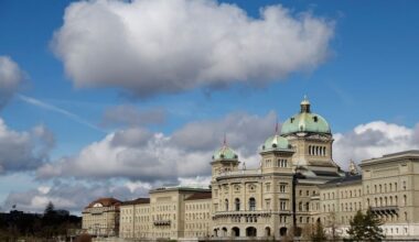 Swiss parliamentary committee backs proposal to send $5.5 billion in aid to Ukraine