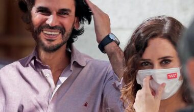 El novio de Ayuso se querella contra la fiscal jefe de Madrid y el que lleva su causa por fraude a Hacienda