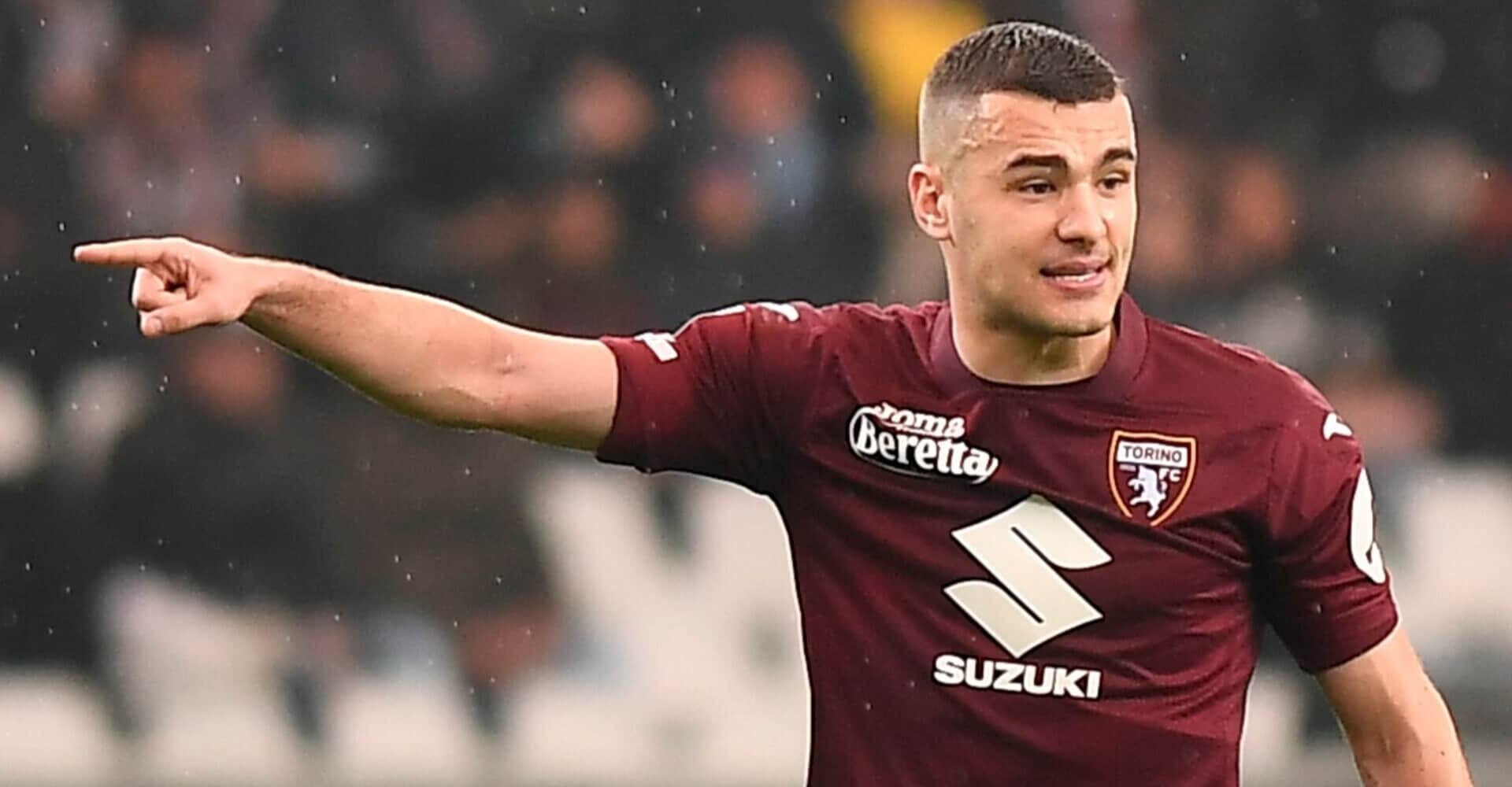 [Tuttosport] Inter wants to sign Alessandro Buongiorno who is valued at €40M. Inter can’t afford Buongiorno unless Bastoni is sold for €70-80M, but another idea is offering a loan with obligation to buy and inserting players into the deal (Pio Esposito, Satriano or Valentin Carboni) to reach €40M.