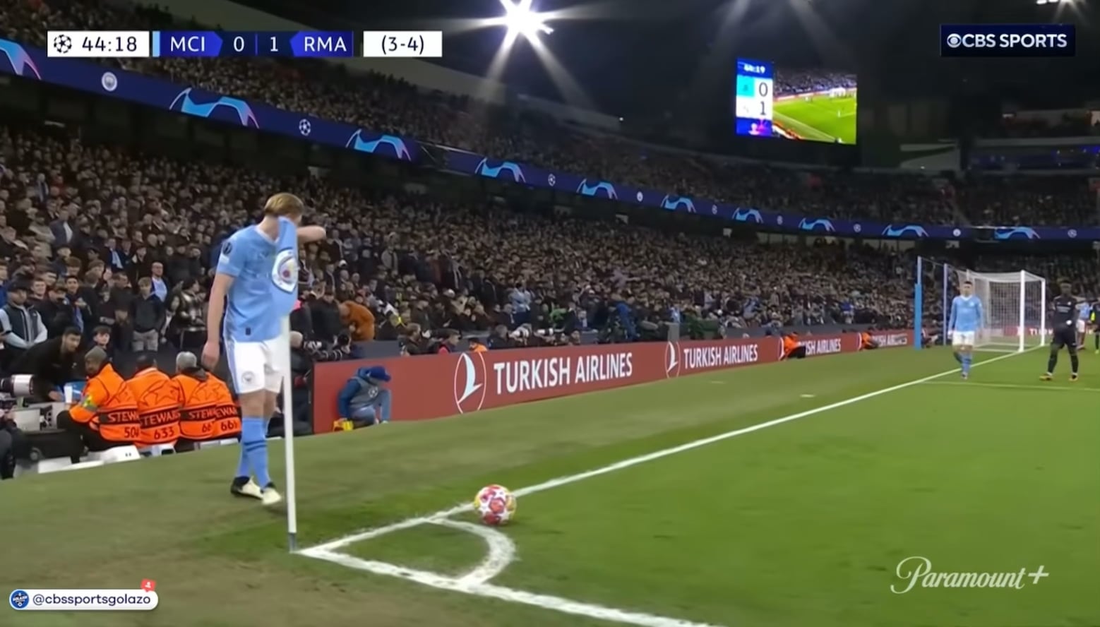 Lunin’s amazing fingertip save 🧤🔥