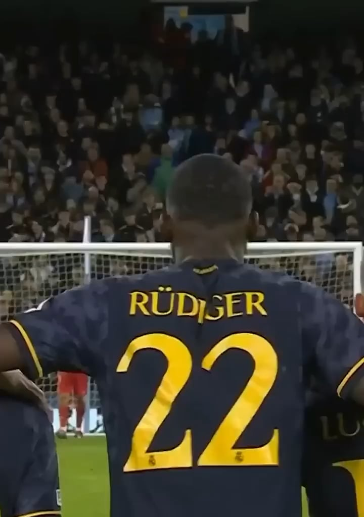 Rudiger telling lunin which way to dive for kovavic penalty