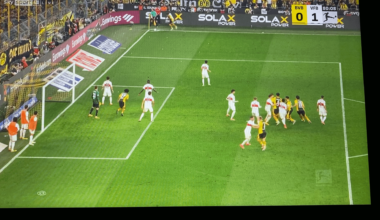 Borussia Dortmund - VfB Stuttgart | Nico Schlotterbeck terrible miss - 80‘