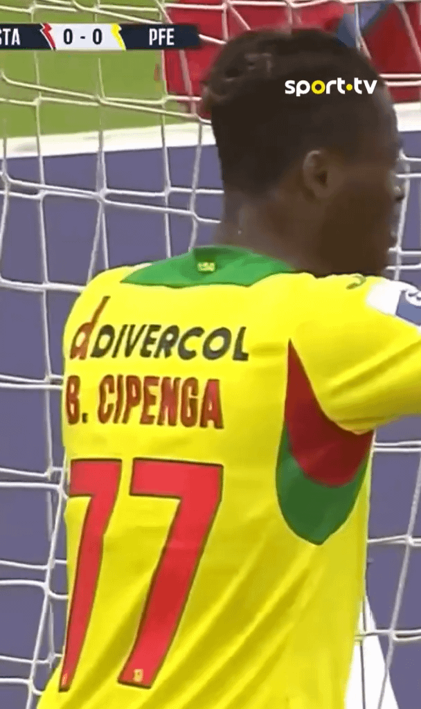 Santa Clara 0-0 Paços de Ferreira - Brian Cipenga 21' (falhanço a 2 metros da baliza)