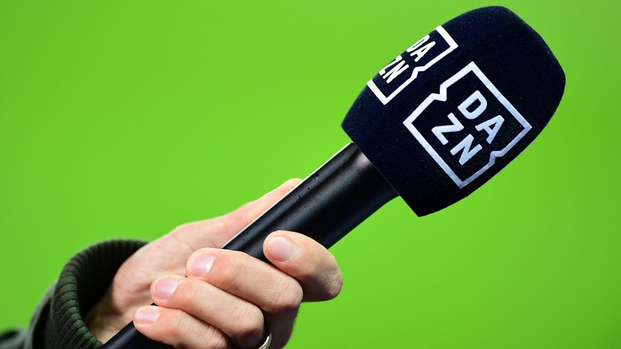 Brisante DFL-Mitteilung an Vereine: 50 Millionen weniger, weil DAZN nicht pünktlich zahlt! | Fußball