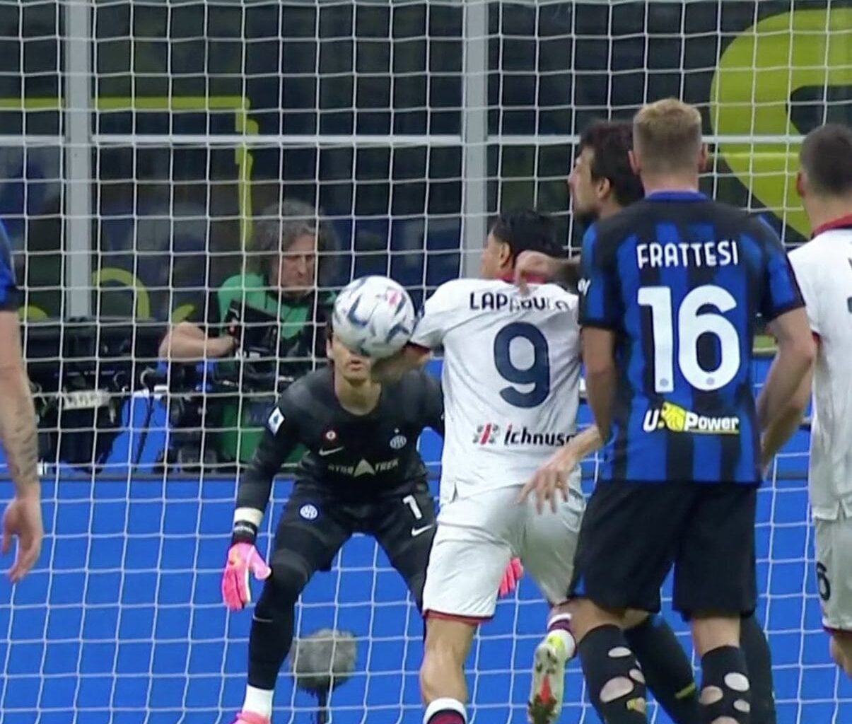 [Inter Xtra] AIA Referee Chief:  “We think that Cagliari’s goal is a regular goal. The player is trying to free himself, we don’t see an arm wide enough to make the player’s body unnaturally bigger with his arms. If that touch had been made by a defender, we wouldn’t have expected a penalty.”