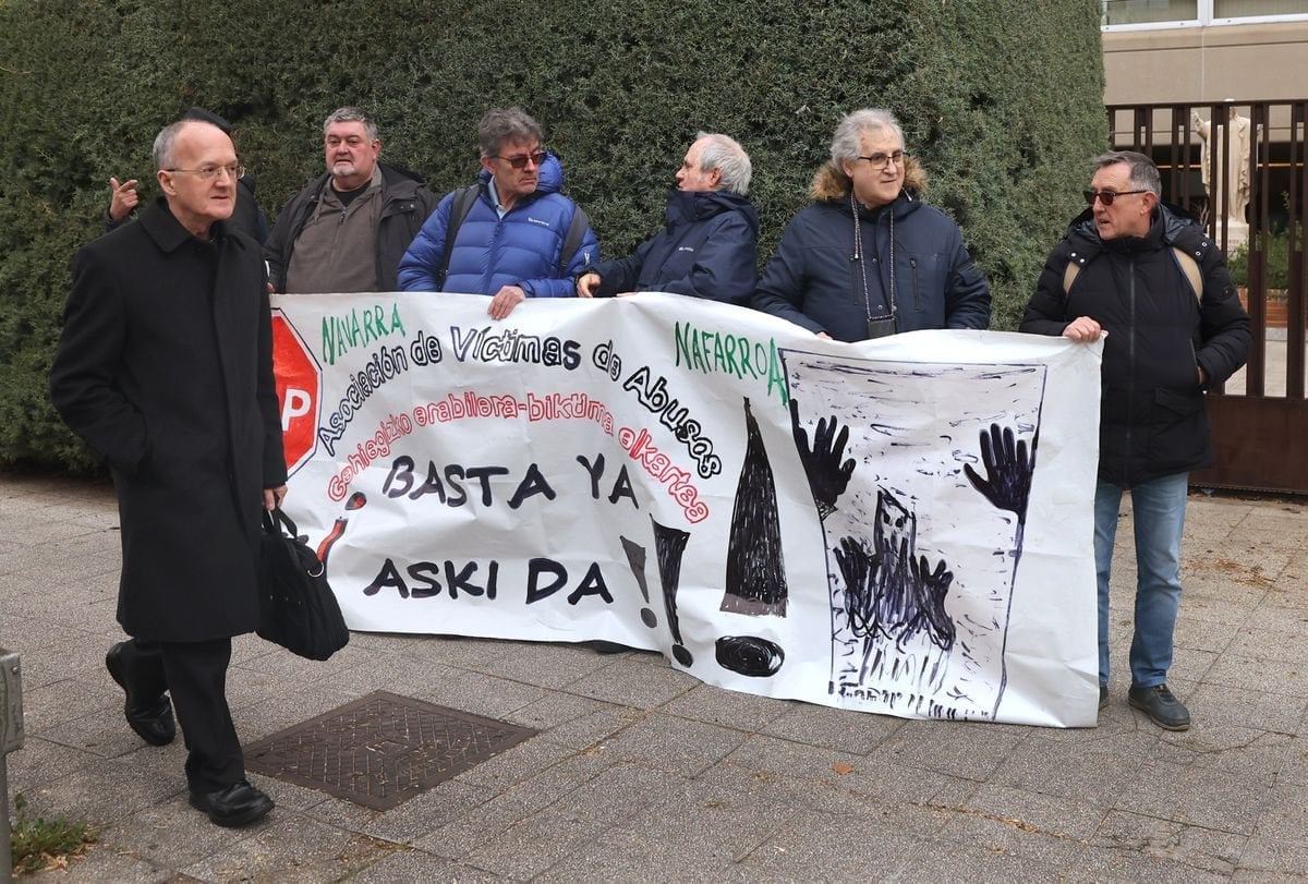El Gobierno aprobará un plan para indemnizar a las víctimas de pederastia del clero, con o sin la colaboración de la Iglesia