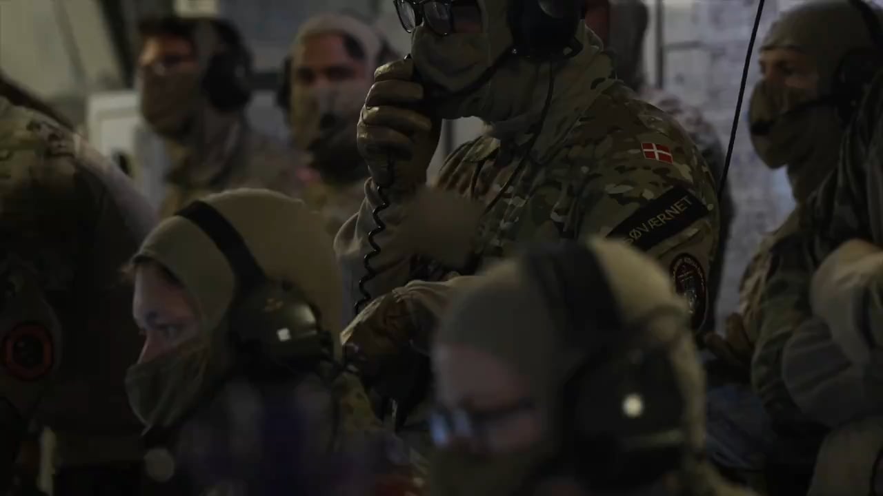 Danish navy frigate Iver Huitfeldt shooting down 2 Houthi missiles/drones