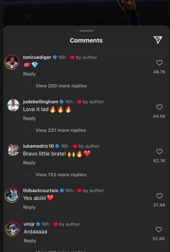 Whole team showing love for Arda