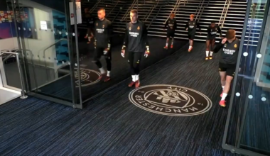 Real Madrid players avoid stepping on MC logo ✅ @elchiringuitotv