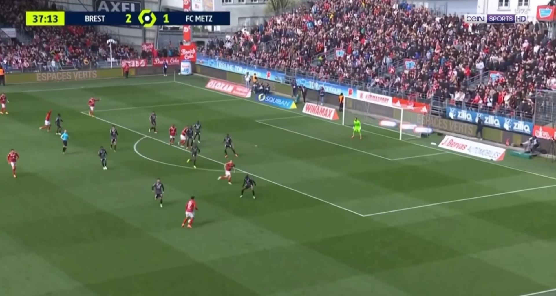 [Loan Watch] Martin Satriano had an assist and a goal for Brest vs. Metz in a 4-3 win today. Brest are 2nd in Ligue 1 with 53 points after 28 games and dream of playing in the Champions League next season.