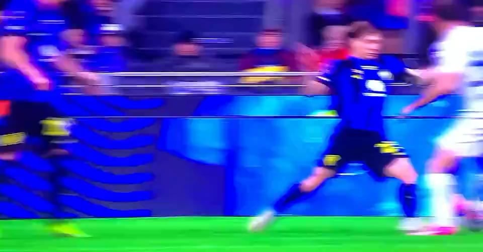 Magic from Barella 😍🪄