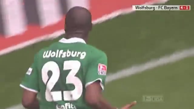 15 years ago today, Grafite scored arguably the best Bundesliga goal ever vs. Bayern Munich