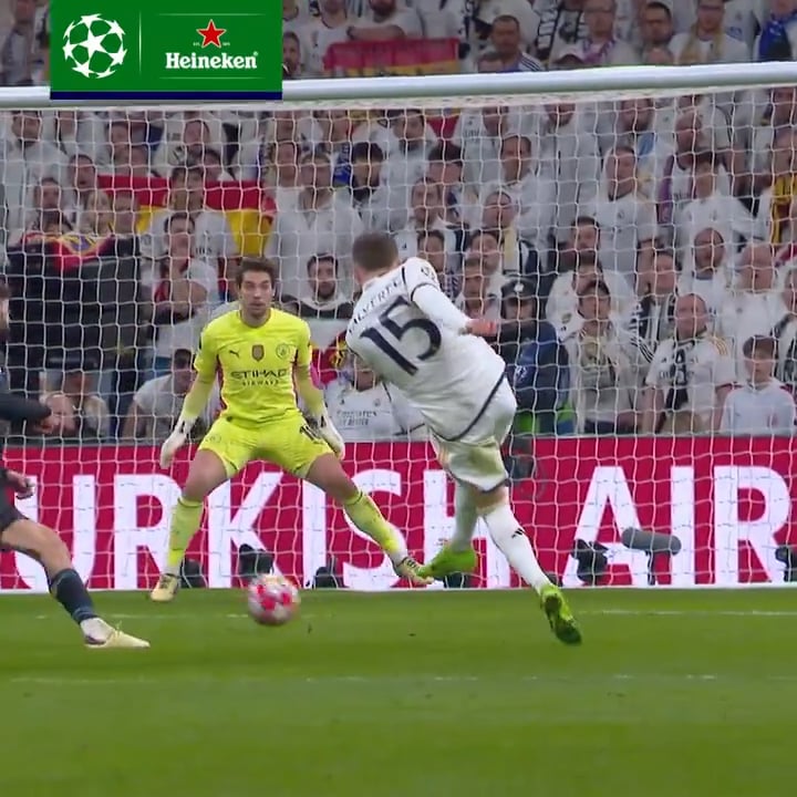 Fede Valverde strike against Manchester City wins Goal of the week of Champions League Quarter Finals.