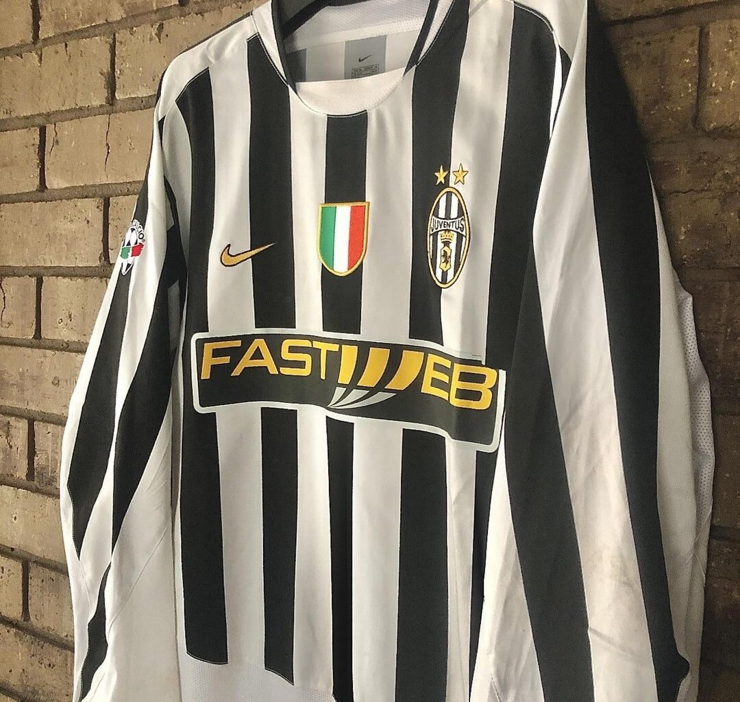 Adore this long sleeve Nedved shirt from 03/04. Worn as he presented his Ballon D’Or to the home crowd