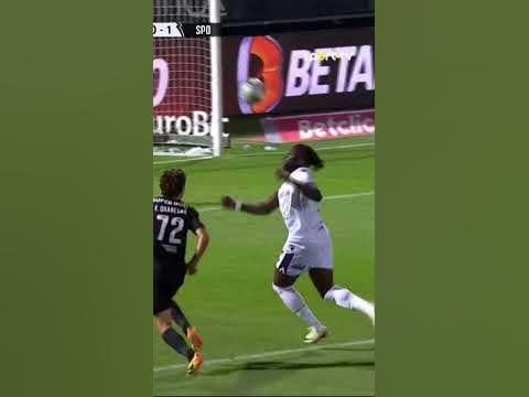 A capacidade atlética do Coates aos 33 anos é qualquer coisa