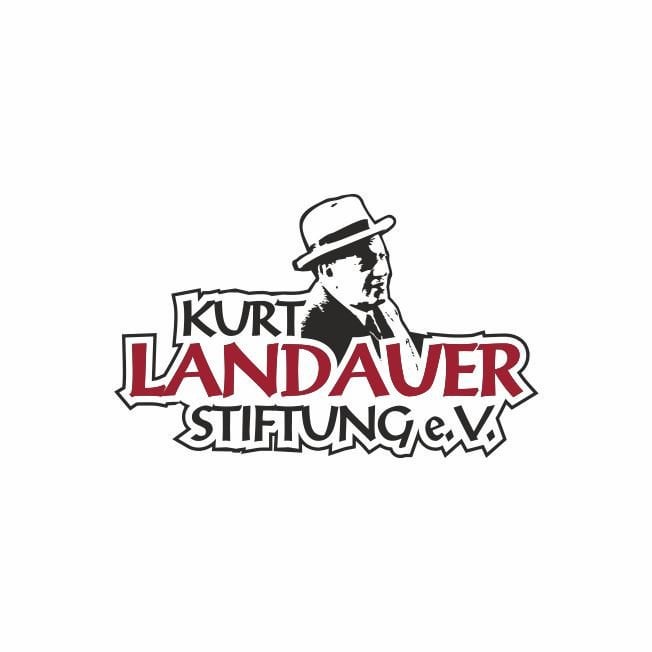DENK MAL AN FRANZ - 
BRONZESTATUE FÜR DEN KAISER VOR UNSEREM
