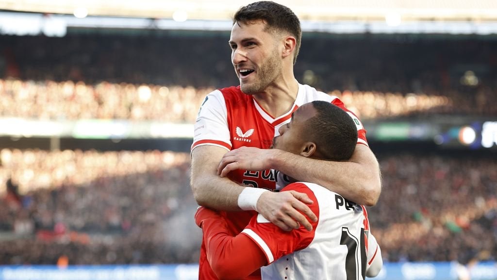 Feyenoord win KNVB Cup in literally ablaze final with 1-0 against NEC
