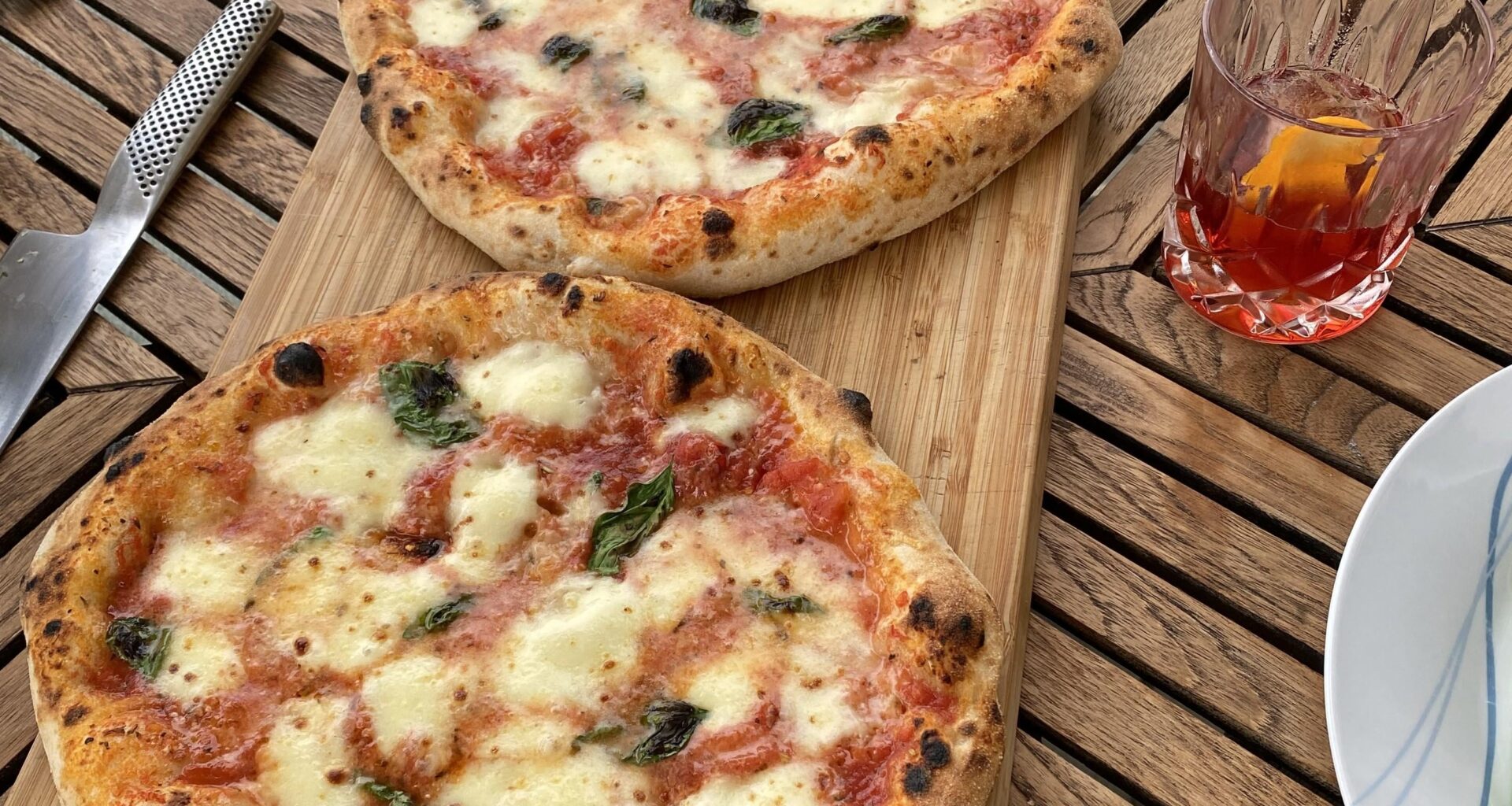 Neapolitan style pizza Margerita