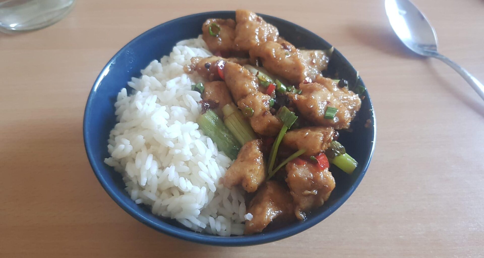 i made some szechuan chicken today. chicken looks a bit pale, but it was really delicious :P