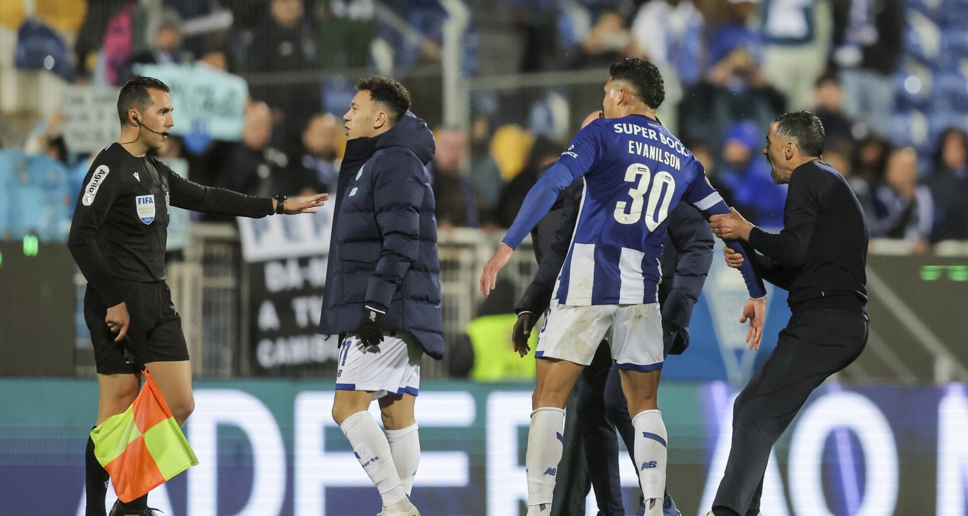 CD teve mão pesada no Estoril-FC Porto: quase 40 mil euros em multas