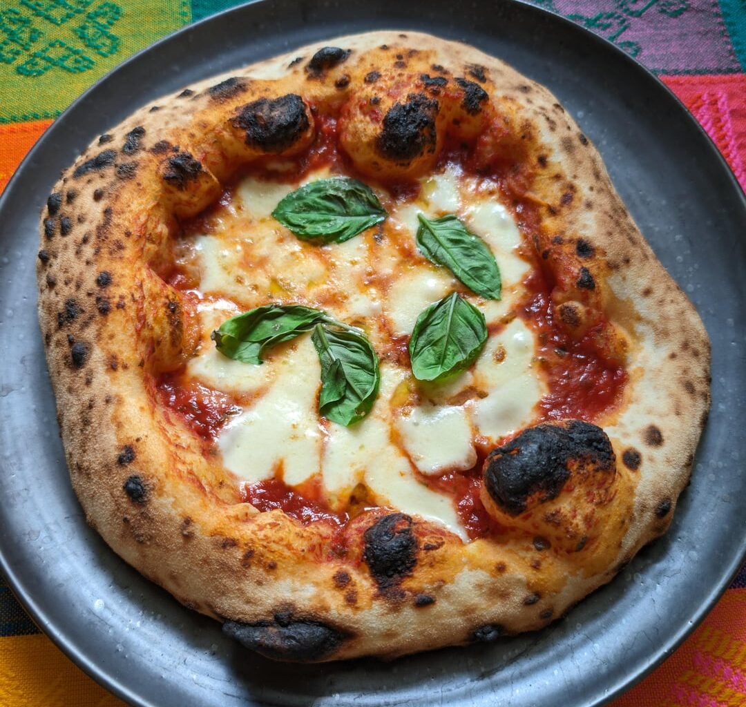 Neapolitan Pizza Margherita (82% hydration)