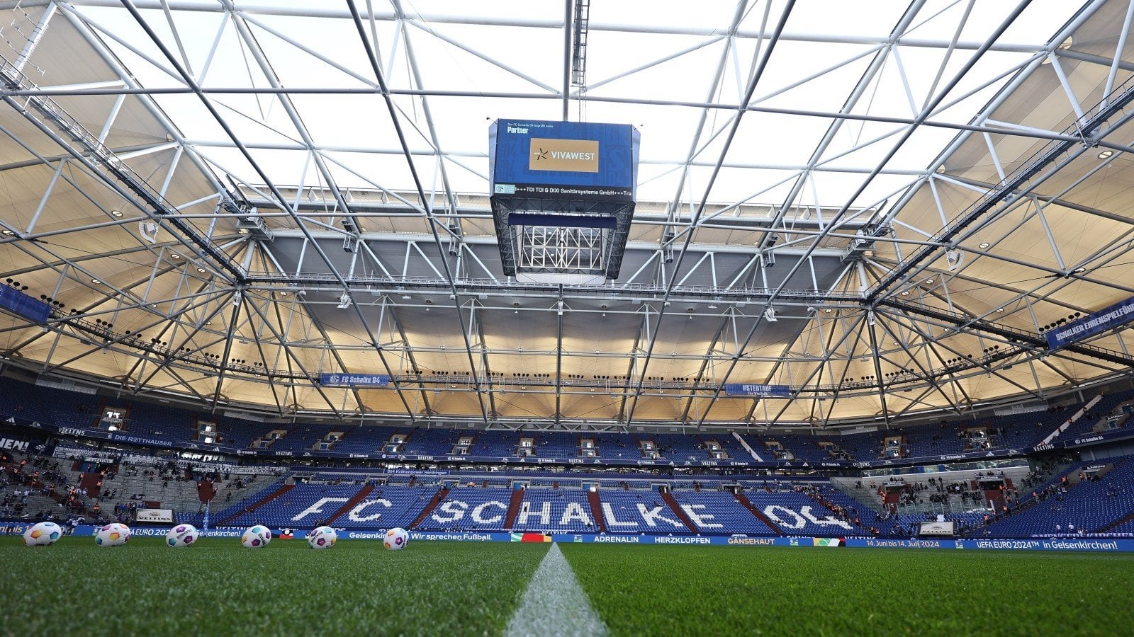 Bericht: Schalke prüft Verkauf der Veltins-Arena bei Abstieg