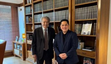 Erick Thoir on Instagram: “Nice to see Mr. Massimo Moratti again. Former owner and president of Inter. The spirit to talk is more because Inter have a big chance to be the Champions of Serie A this season. Forza Inter.” 🖤💙