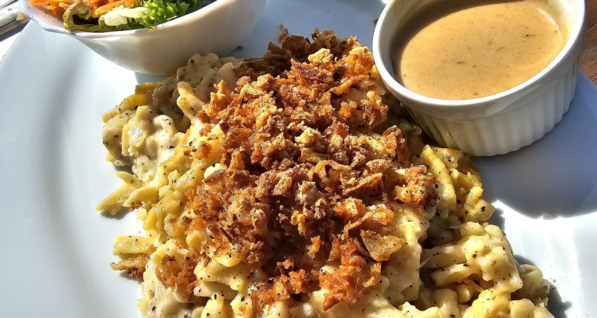 Spätze with fried onions and a side salad