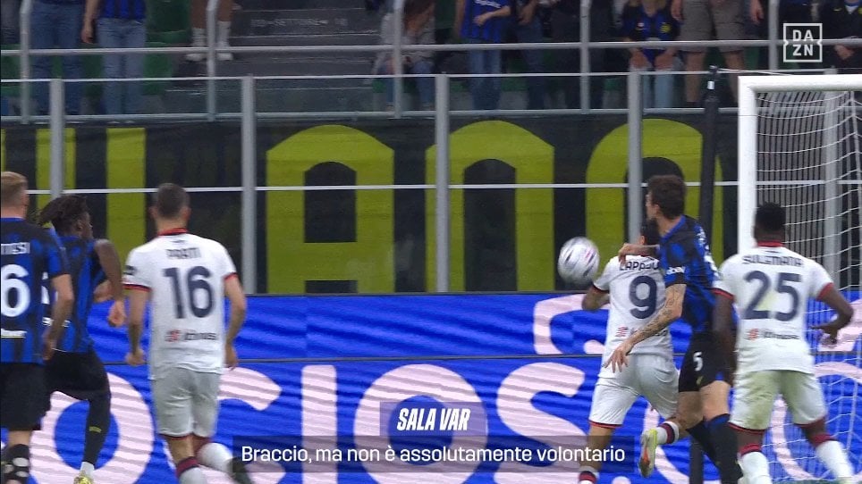 [Mari] Audio from VAR on Cagliari’s second goal:  “The ball hit the arm, but an absolutely unintentional touch. The movement is very natural, he is turning and running. He doesn’t even see the ball and is also being pressed by the defender. Goal.”