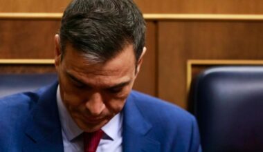 Sánchez medita si sigue al frente del Gobierno, ante la “operación de acoso y derribo” contra su mujer