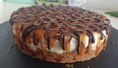 Cheesecake café avec coulis caramel/chocolat